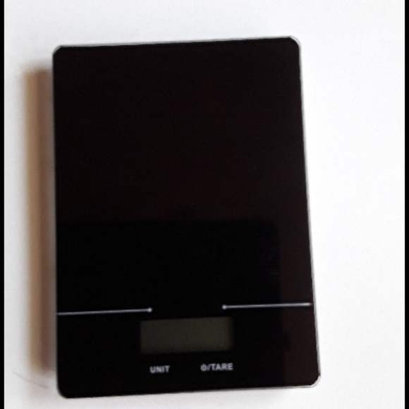 Mainstay Slimline Digital Scale ( Never Used) - Picture 2 of 3